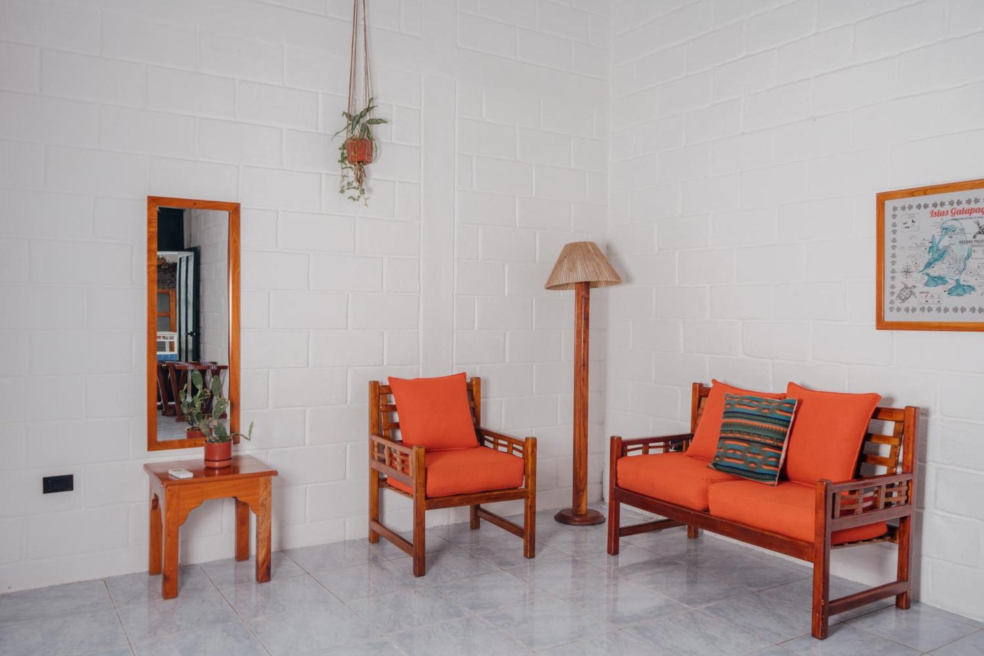 Hostal Pimampiro ปูแอร์โต บาเกริโซ โมเรโน ภายนอก รูปภาพ
