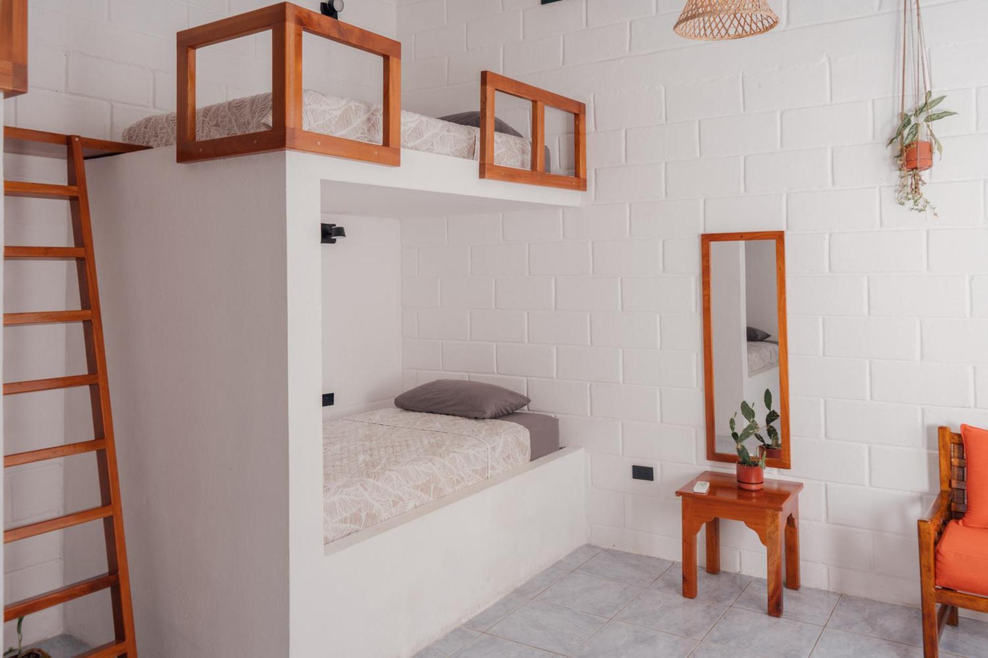 Hostal Pimampiro ปูแอร์โต บาเกริโซ โมเรโน ภายนอก รูปภาพ